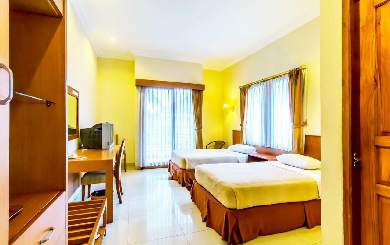 Puri Bernadi Guest House Lembang Εξωτερικό φωτογραφία