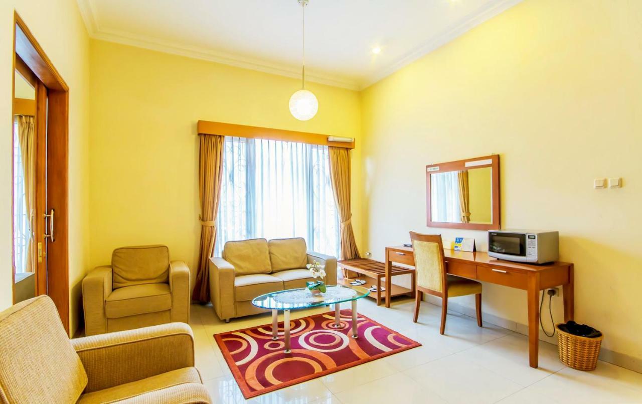 Puri Bernadi Guest House Lembang Εξωτερικό φωτογραφία