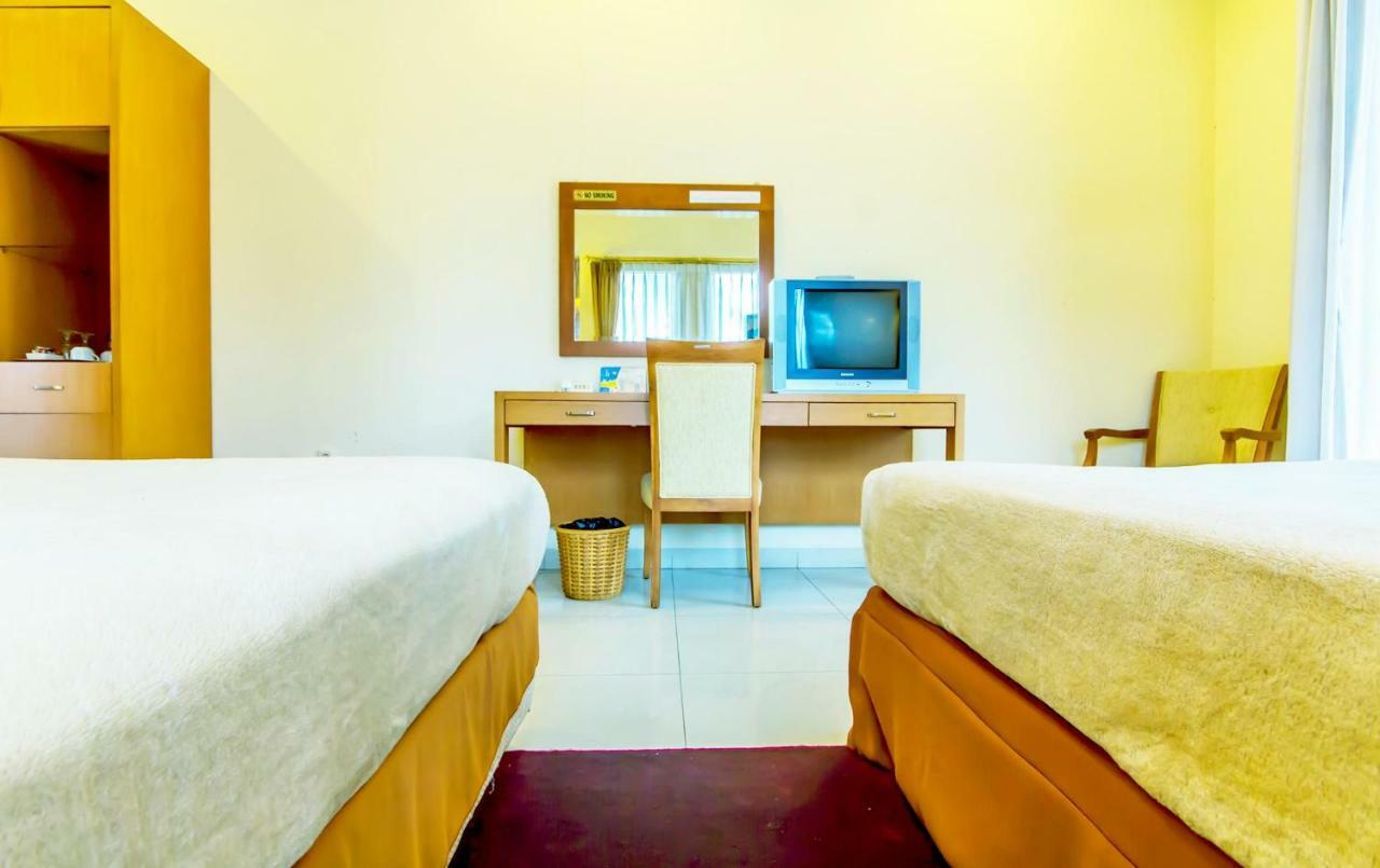 Puri Bernadi Guest House Lembang Εξωτερικό φωτογραφία