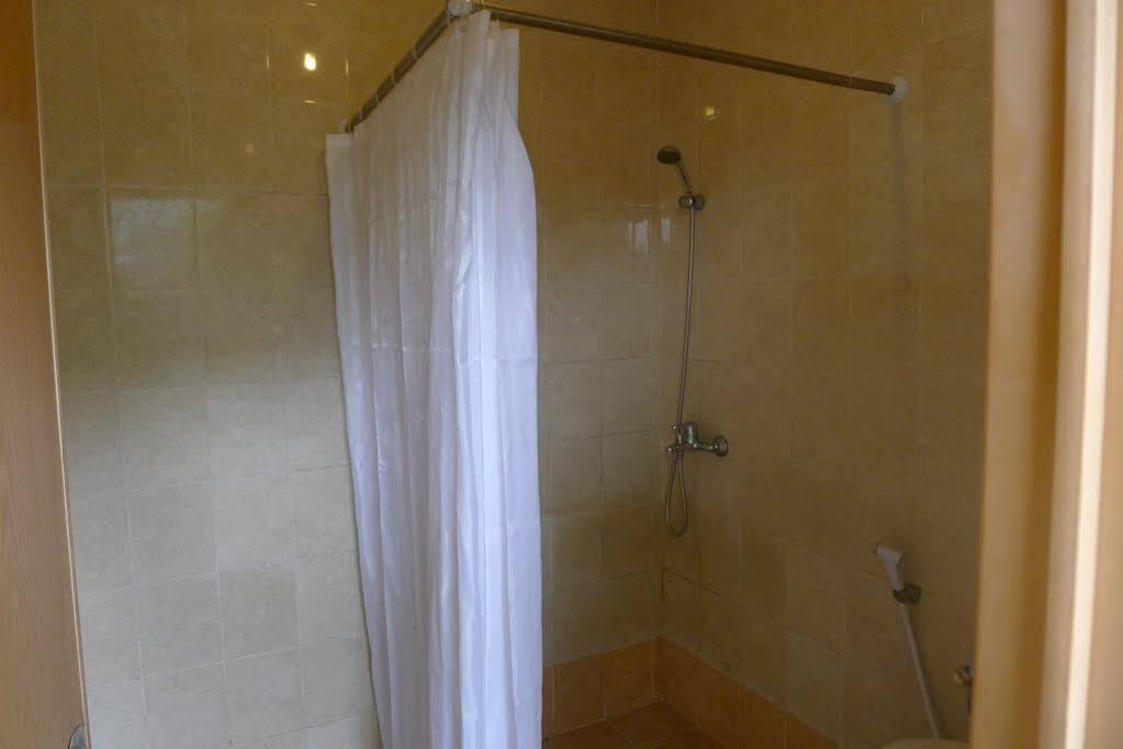 Puri Bernadi Guest House Lembang Εξωτερικό φωτογραφία